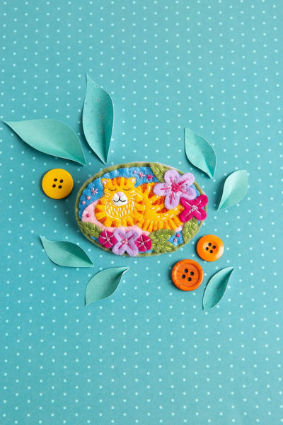 Ginger Cat Brooch Felt Craft Kit-Felt Craft-Hawthorn Handmade-Acorns & Twigs